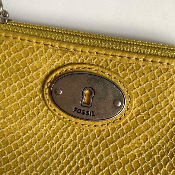 Fossil Yellow Green Leather Snake Embossed Coin Pouch Wallet - Picture 4 of 7